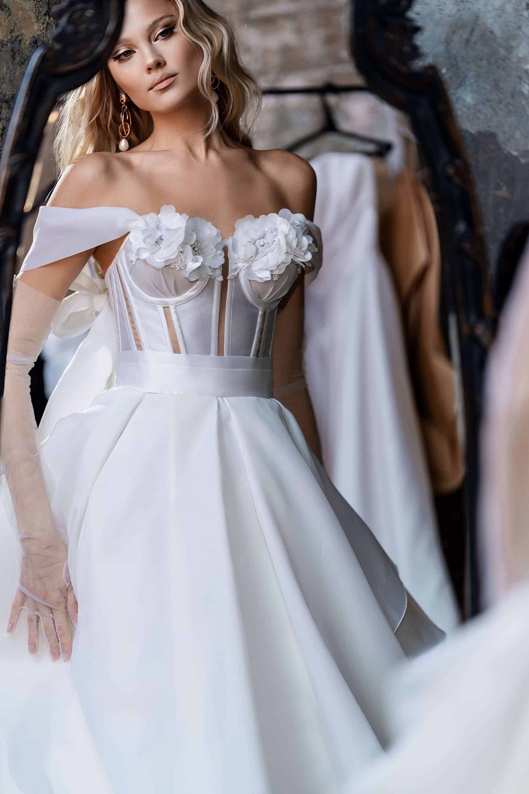 The Dress Brautmode aus Kreuzlingen bei Thurgau Julie the dress - Eteri1The Dress Brautmode aus Kreuzlingen bei Thurgau Julie the dress scaled