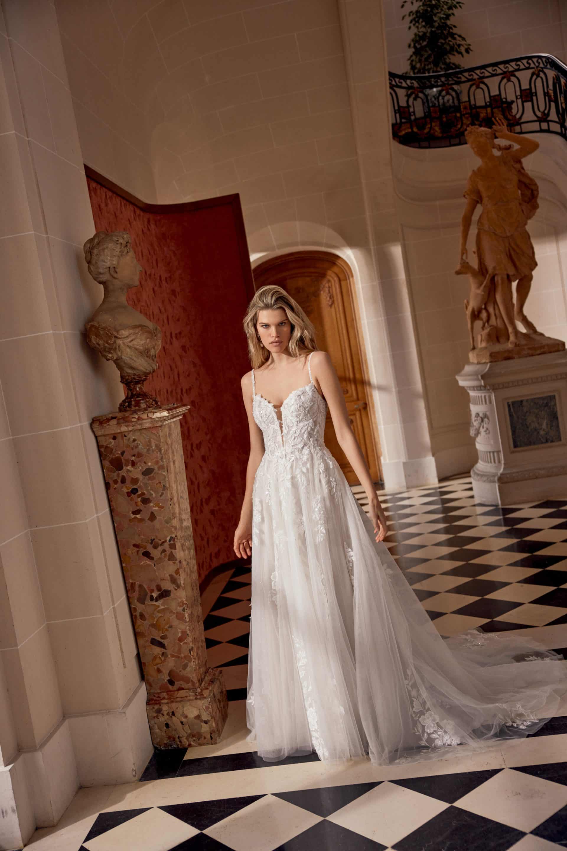 The Dress Brautmode aus Kreuzlingen bei Thurgau Julie the dress - IMG 7444 1 scaled