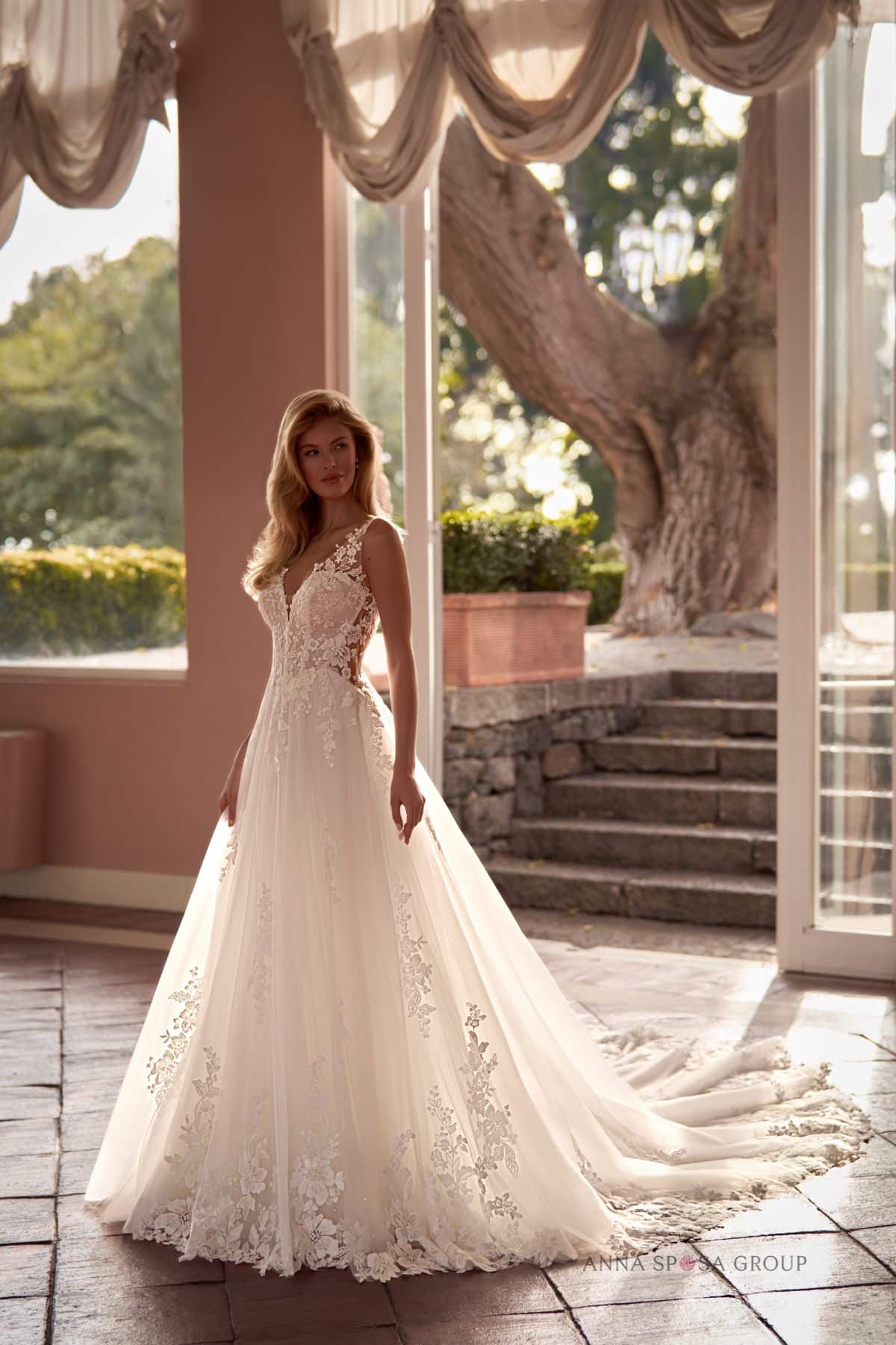 The Dress Brautmode aus Kreuzlingen bei Thurgau Julie the dress - NANAMI 1