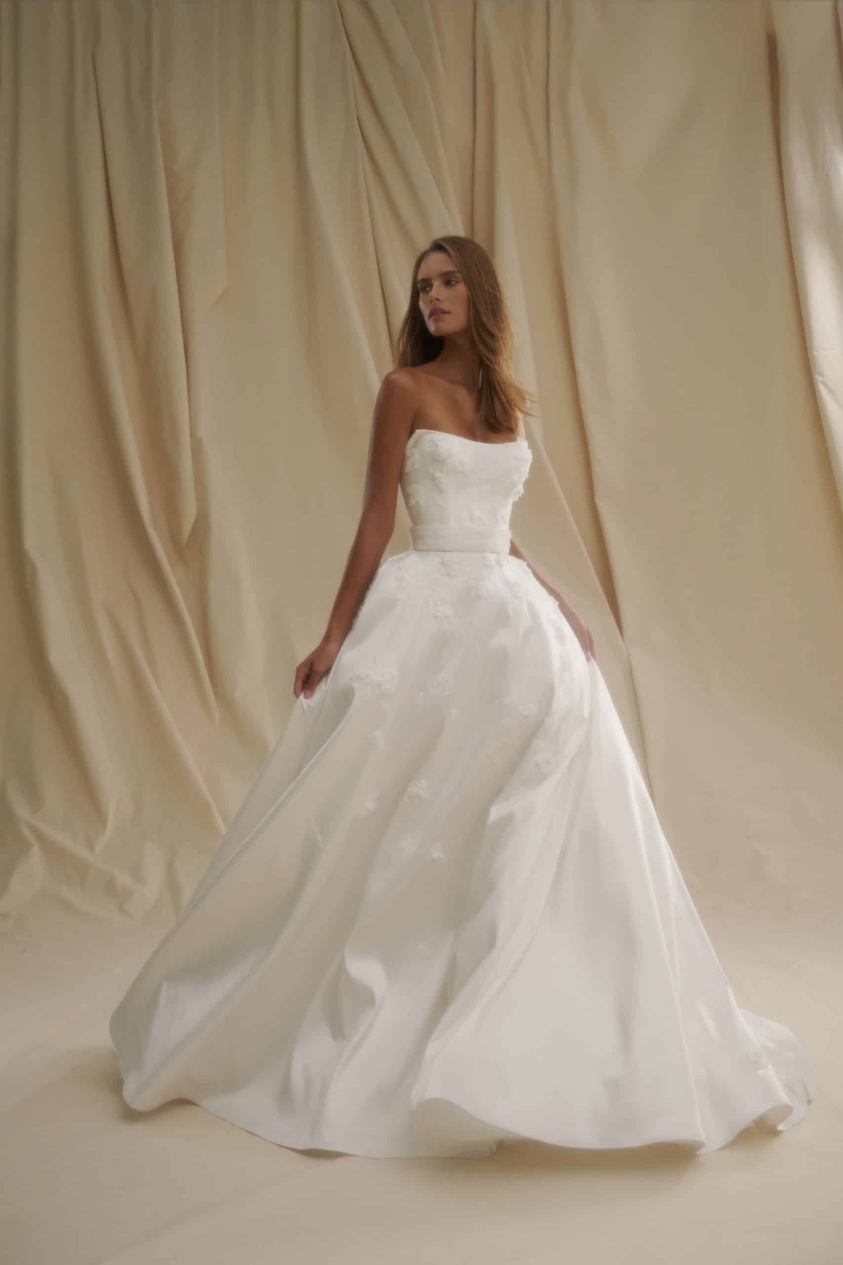 The Dress Brautmode aus Kreuzlingen bei Thurgau Julie the dress - SE027 2 1 scaled