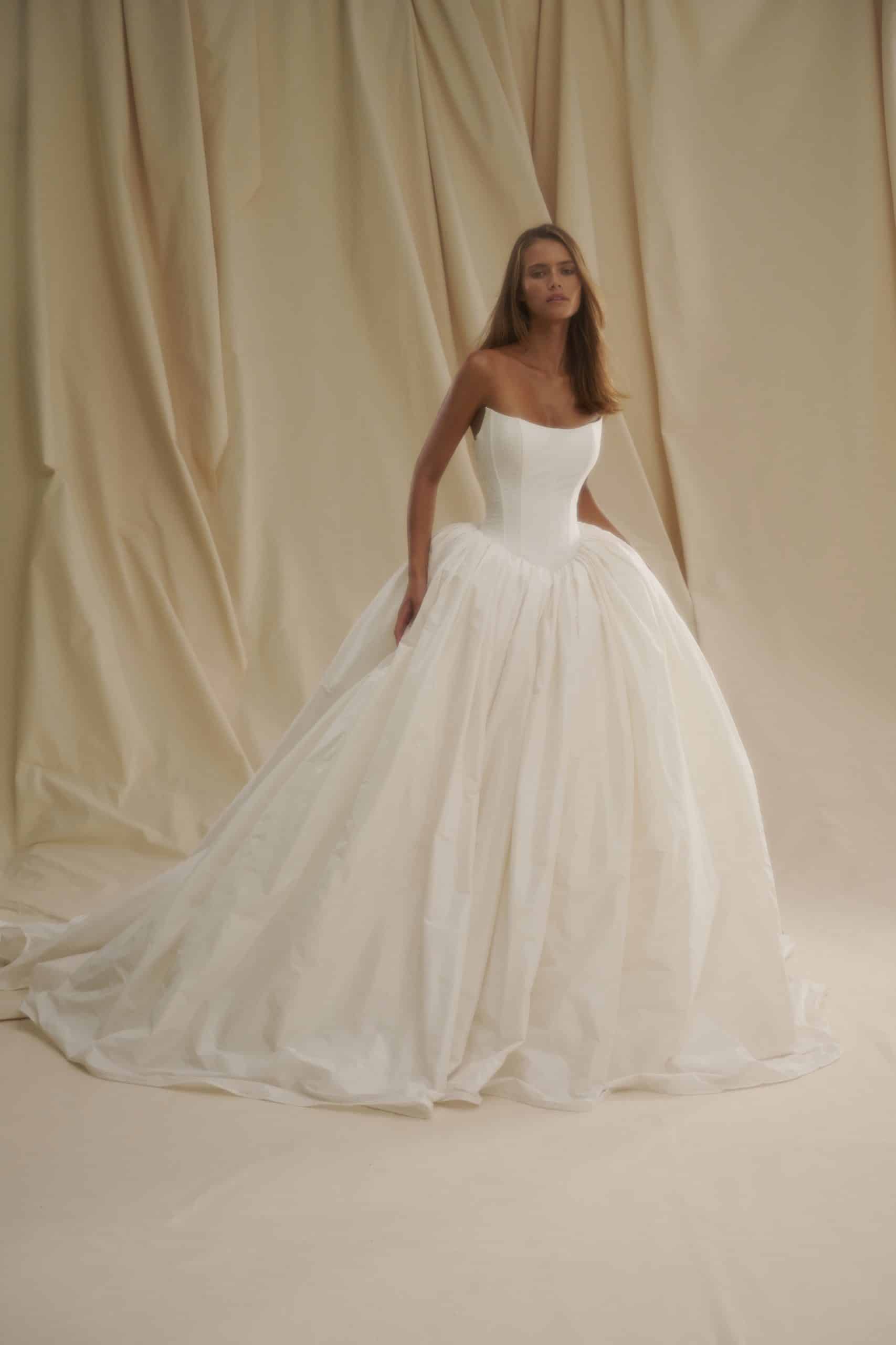 The Dress Brautmode aus Kreuzlingen bei Thurgau Julie the dress - SE032 1 scaled