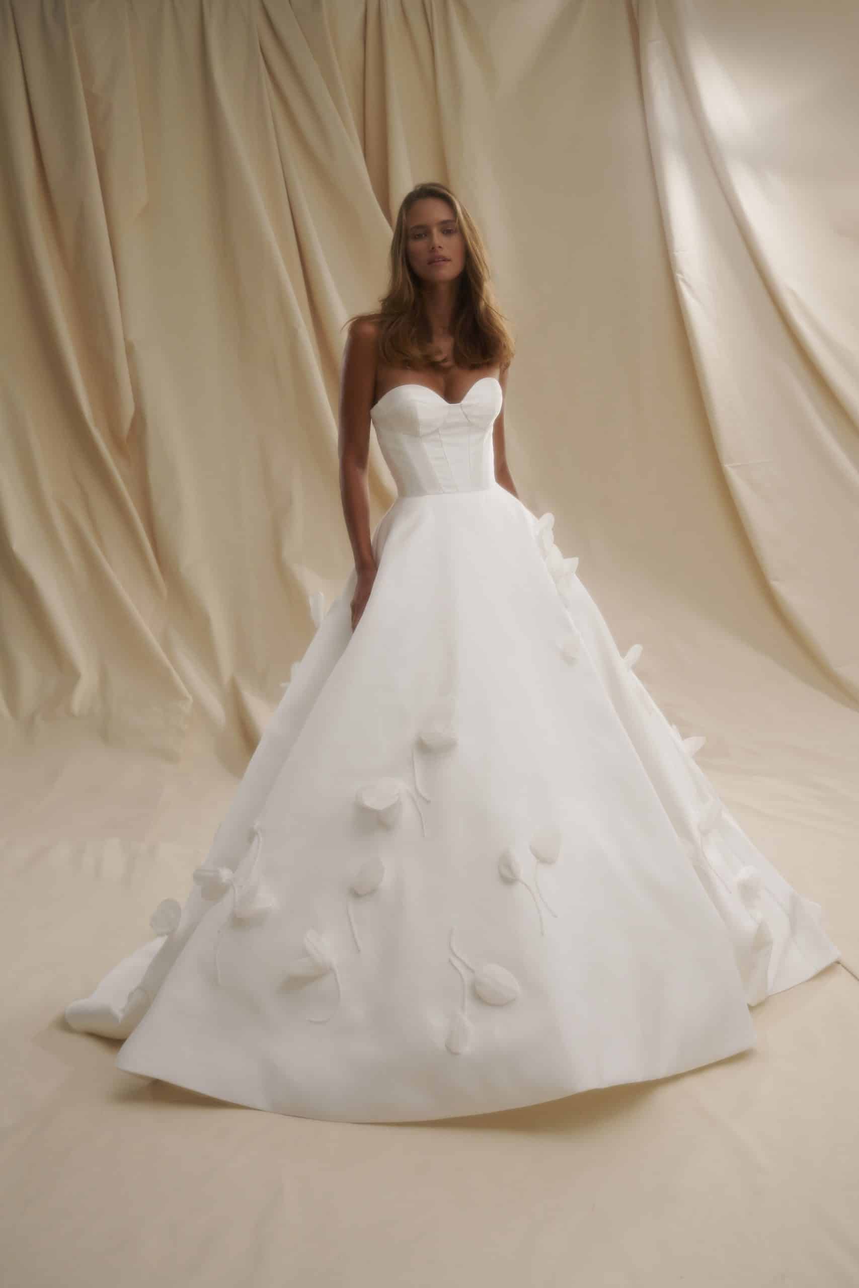 The Dress Brautmode aus Kreuzlingen bei Thurgau Julie the dress - SE034 1 1 scaled