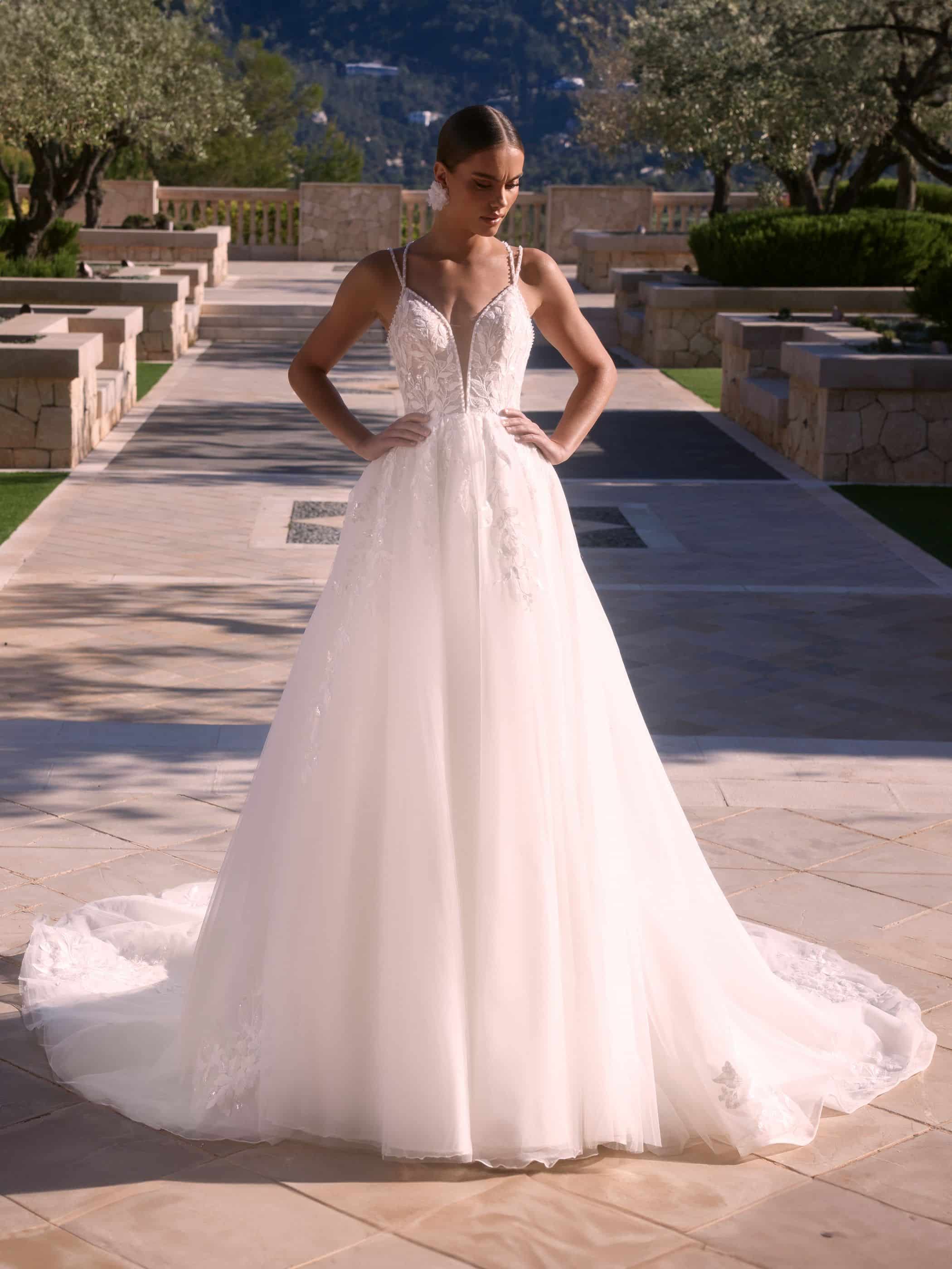 The Dress Brautmode aus Kreuzlingen bei Thurgau Julie the dress - bianco evento limited dress antiopa 4